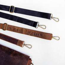 Load image into Gallery viewer, Leather Messenger Bag
